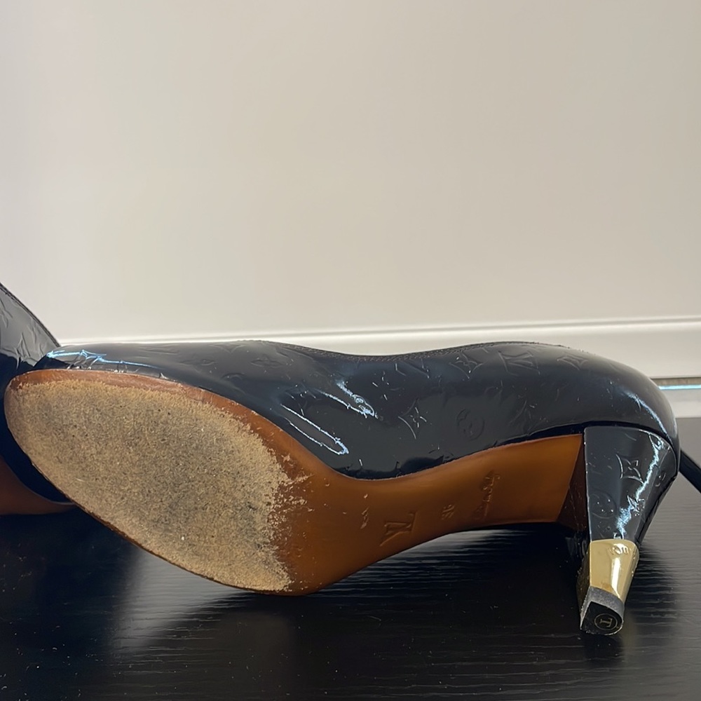 Pumps - Picture 5 of 7